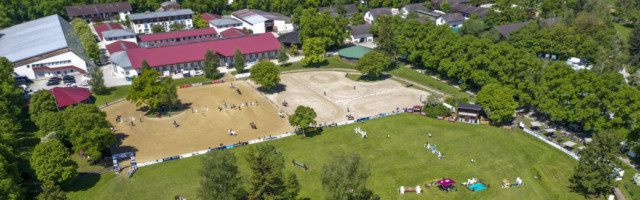 MÜNCHEN - Pferd Internatiional Springen 2021 MÜNCHEN - Pferd Internatiional Springen 2021 Übersicht, Reitplatz Impression am Rande Luftaufnahme, Hufeisenplatz München-Riem, Olympia Reitanlage 29. May 2021 © www.sportfotos-lafrentz.de/Stefan Lafrentz 